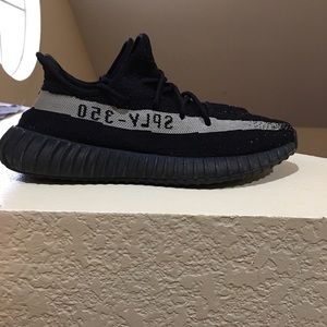 Adidas Yeezy Boost 350 V2 Core Black/White (Oreo)